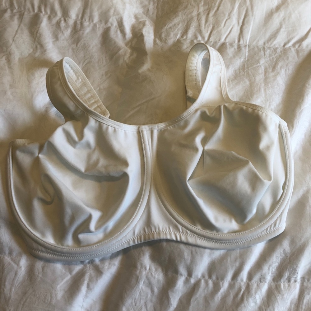 Wacoal Underwire Sports Bra